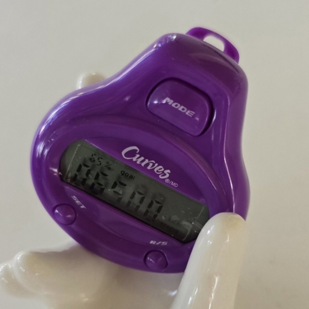 👟 Purple Curves Step Counter
